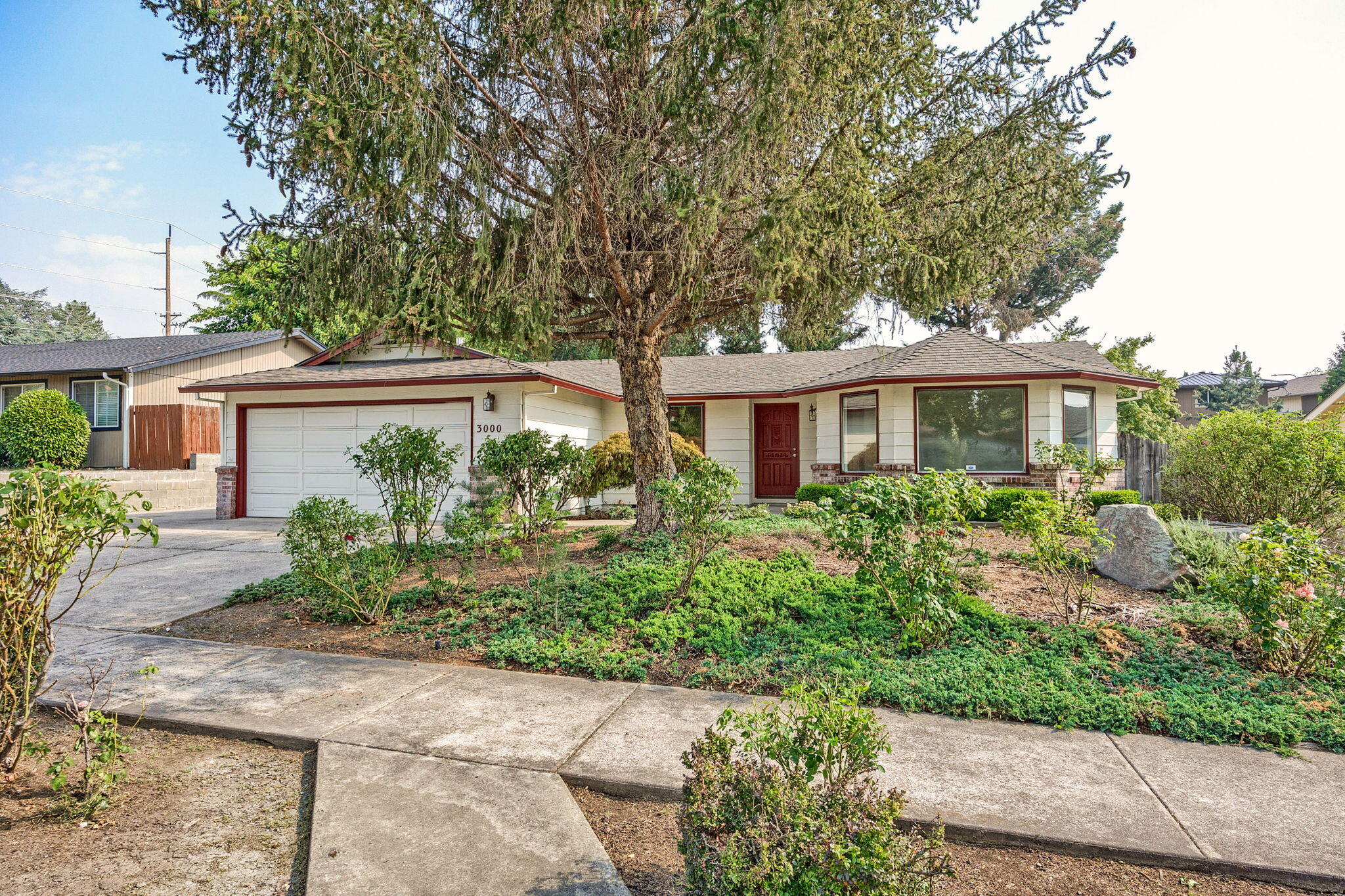Seckel St, Medford, OR 97504