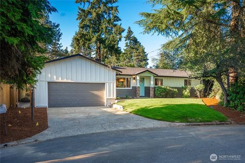 12116 Se 71st St, Newcastle, WA, 98056-1234 | Card Image