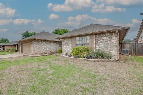 8113 Nw 118th St, Oklahoma City, OK, 73162-1113 | Card Image