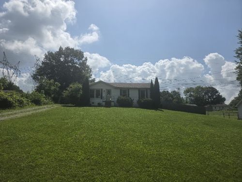 2819 Sparrow Dr, Clarksville, TN, 37040-5927 | Card Image
