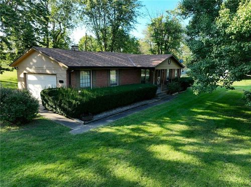 500 N 4th St, Hiawatha, KS, 66434-1912 | Card Image