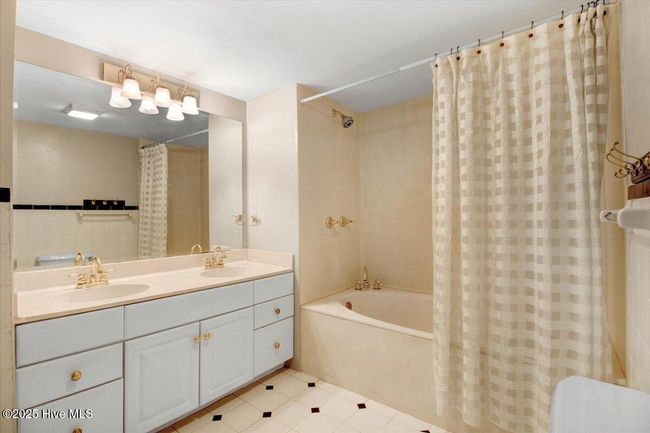 125 W Pine St, House other with 4 bedrooms, 3 bathrooms and 2 parking in Pine Level NC | Image 19