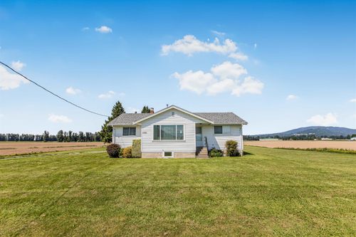 7735 Newton Rd, Fraser Valley, BC, V0M1H0 | Card Image