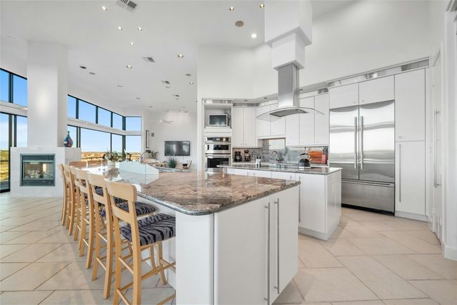 21808 Briarcliff Dr, House other with 4 bedrooms, 4 bathrooms and 8 parking in Spicewood TX | Image 15