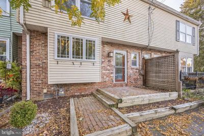 27 Wilson Street, Townhouse with 3 bedrooms, 3 bathrooms and null parking in LAMBERTVILLE NJ | Image 3