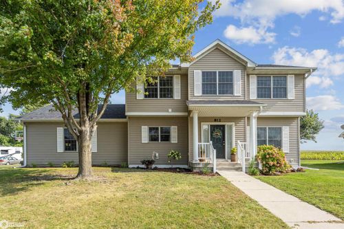 812 Cherokee St, Nevada, IA, 50201-7970 | Card Image