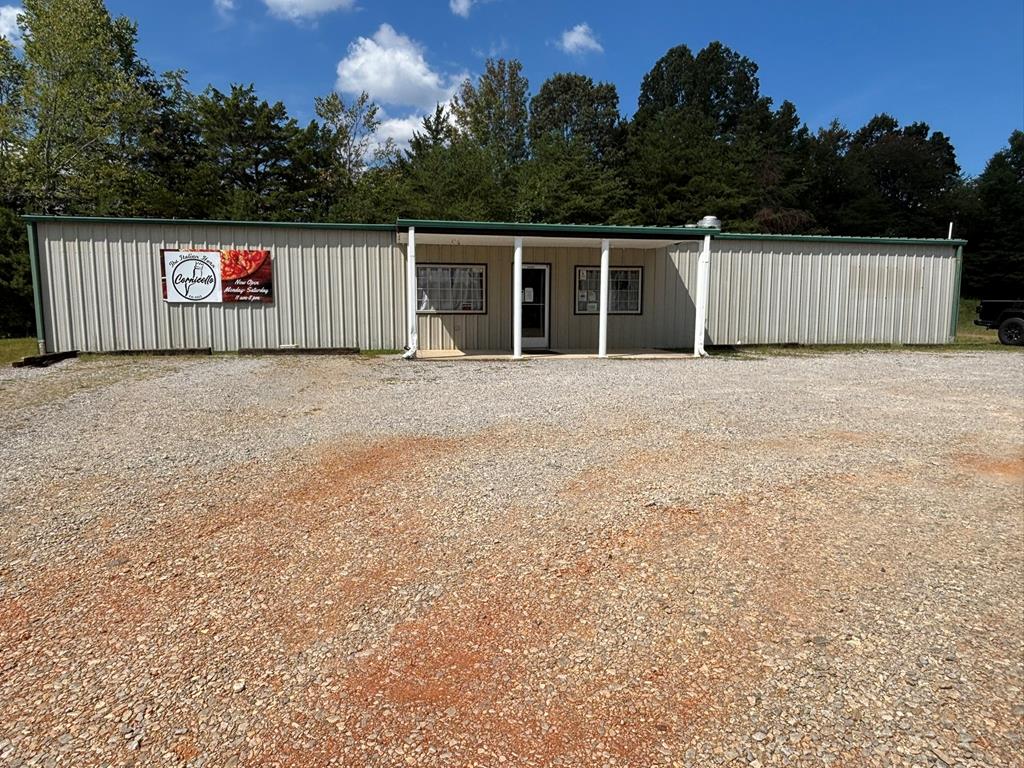 210 Tommy Dodson Hwy, Cookeville, TN 38506