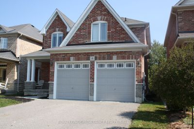 43 Vivian Dr, House other with 3 bedrooms, 3 bathrooms and 6 parking in Courtice ON | Image 2