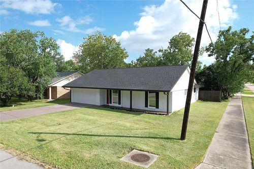 502 Moody Ave, League City, TX, 77573-2654 | Card Image