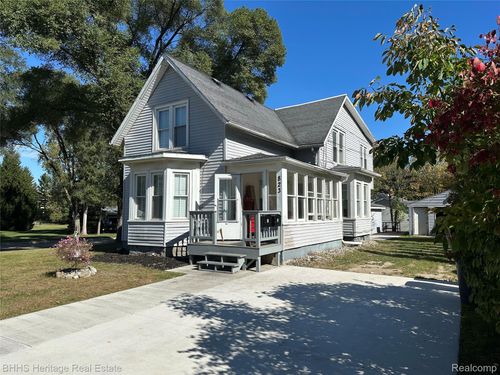 823 Alger St, Howell, MI, 48843-1522 | Card Image