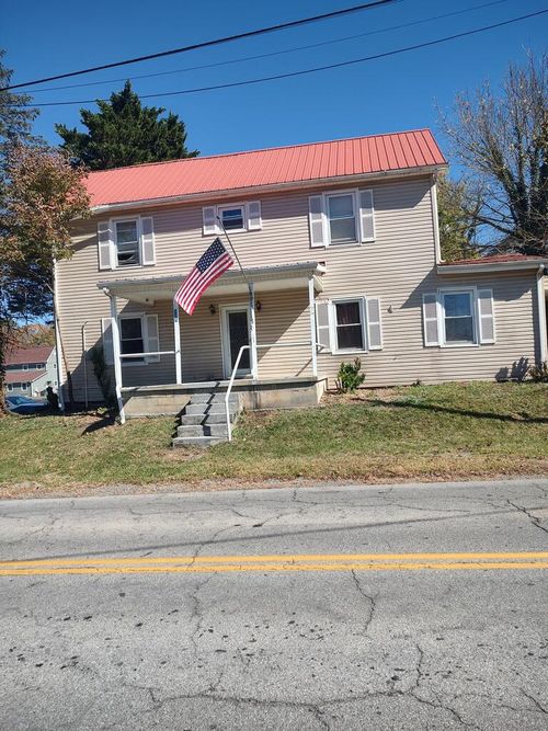 138 Deadmore St Se, Abingdon, VA, 24210-3432 | Card Image