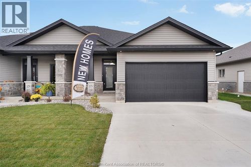 121 Brighton Pl, Chatham, ON, N7L0G7 | Card Image