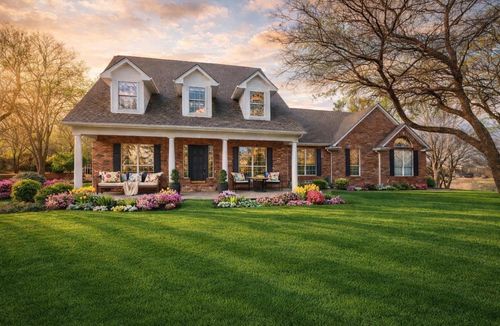 618 Oak Tree Cv, Cedar Hill, TX, 75104-8238 | Card Image