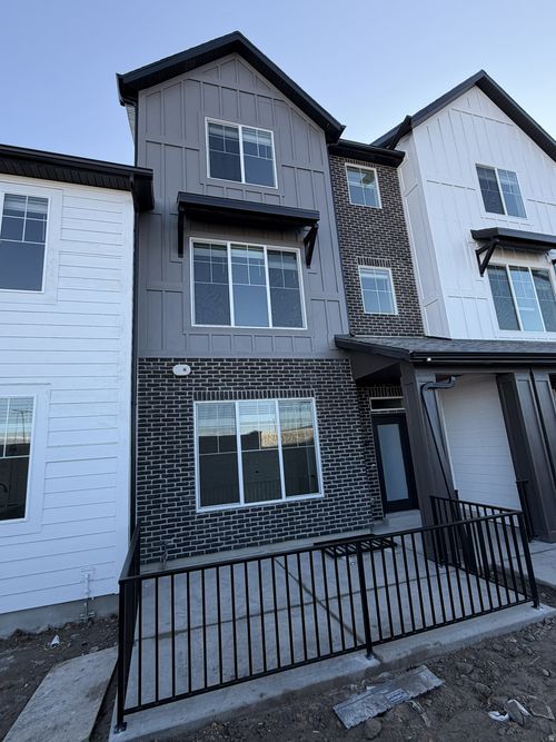 215-818 W Ivywell Ln, North Salt Lake, UT, 84054 | Card Image