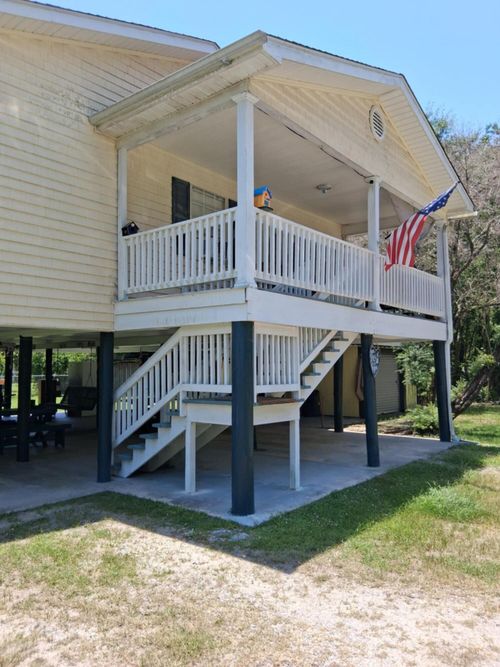 3065 Eighth St, Bay St. Louis, MS, 39520-8636 | Card Image