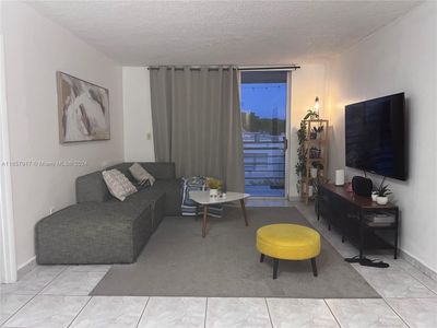 D404 - 14165 Sw 87th St, Condo with 3 bedrooms, 2 bathrooms and null parking in Miami FL | Image 1