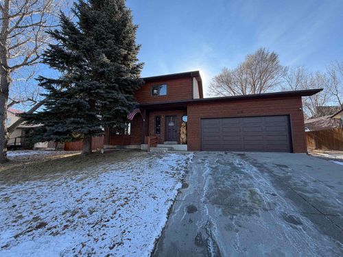 510 Cheyenne Dr, Green River, WY, 82935-5542 | Card Image