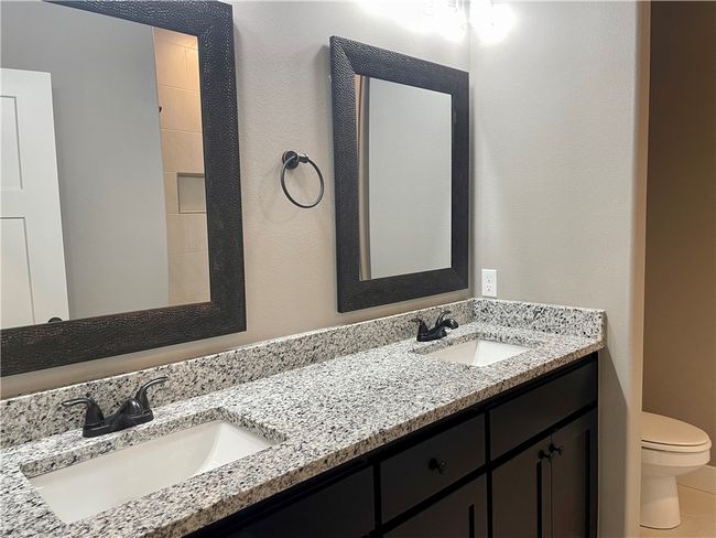 Double vanity | Image 42