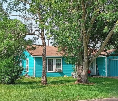 1713 N Avenue H, Freeport, TX, 77541-3459 | Card Image