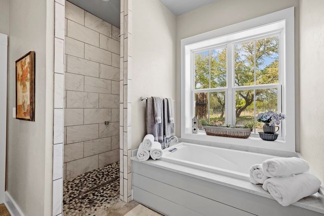 792 Langes Mill Rd, Home with 3 bedrooms, 3 bathrooms and null parking in Doss TX | Image 36