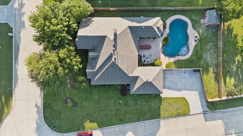 283 Wedgewood Way, Allen, TX, 75002-7482 | Card Image