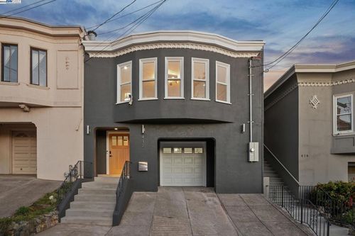 412 43rd Ave, San Francisco, CA, 94121-1516 | Card Image