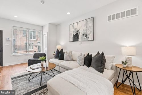 1718 Annin St, PHILADELPHIA, PA, 19146-3008 | Card Image