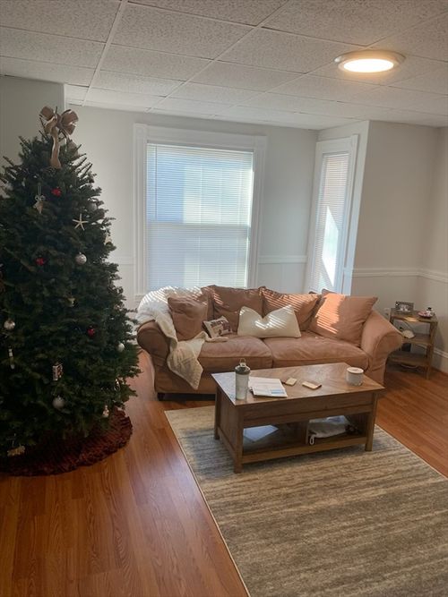 apt-1c-27 Salem St, Woburn, MA, 01801-3004 | Card Image