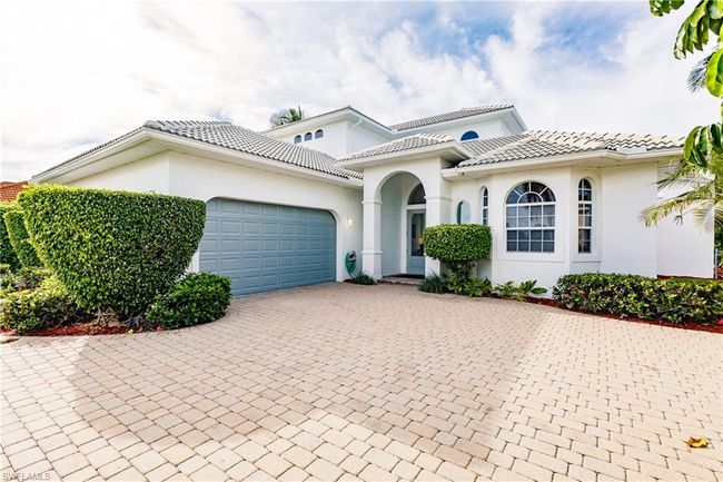 586 South Golf Dr, House other with 4 bedrooms, 3 bathrooms and null parking in Naples FL | Image 3