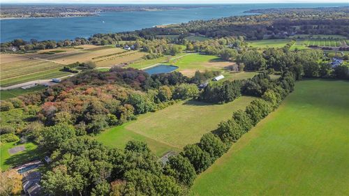 184 Glen Rd, Portsmouth, RI, 02871-3533 | Card Image