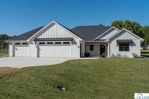 1720 High Tail Lane, Mankato, MN, 56001 | Card Image