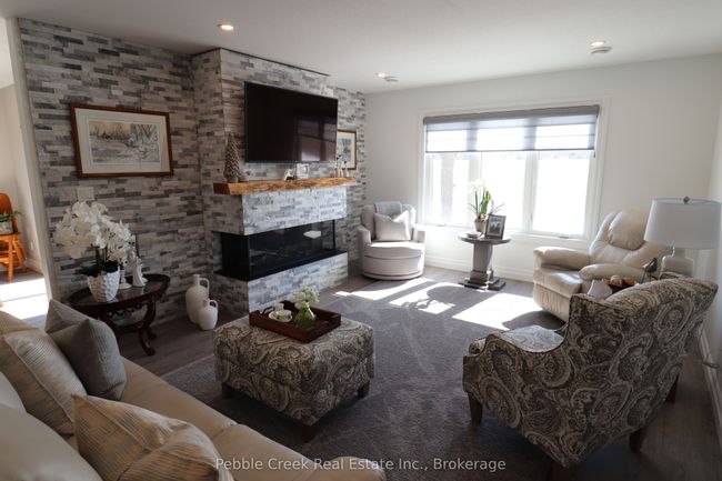 215 Lake Breeze Dr, House other with 2 bedrooms, 2 bathrooms and 2 parking in Goderich ON | Image 11