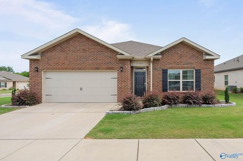 6583 Moon Crest Ln Nw, Huntsville, AL, 35806-3002 | Card Image