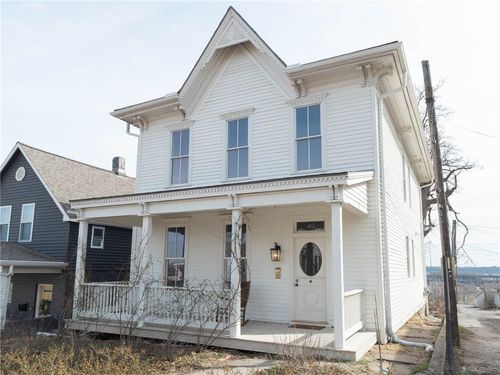 413 Sandusky Ave, Kansas City, KS, 66101-2933 | Card Image