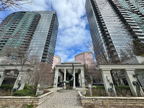 406-15 Greenview Ave, North York, ON, M2M4M7 | Card Image