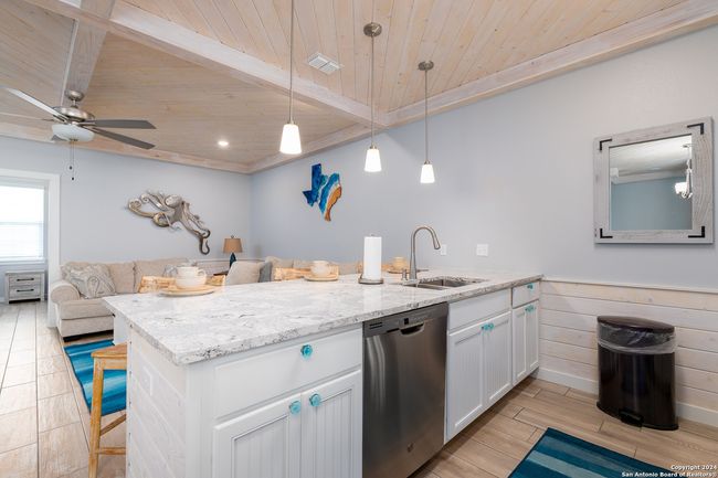 UNIT-402 - 1701 S Station St, Townhouse with 3 bedrooms, 3 bathrooms and null parking in Port Aransas TX | Image 13