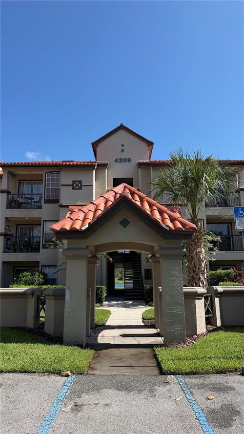 209-4209 Woodstorks Walk Way, LUTZ, FL, 33558-2767 | Card Image