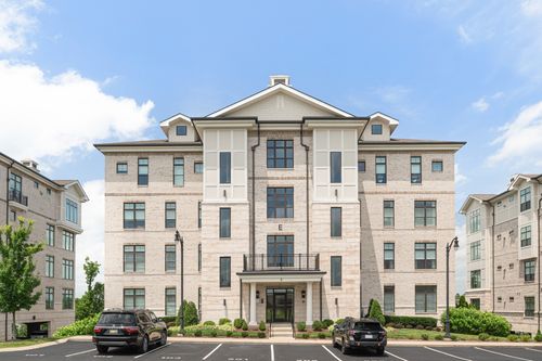 unit-e102-1024 Club View Dr, Gallatin, TN, 37066-1980 | Card Image