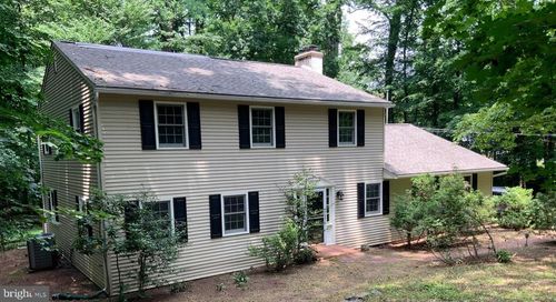 413 Fruit Farm Rd, ROYERSFORD, PA, 19468-3201 | Card Image