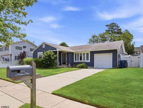 123 Hudson Dr, Brigantine, NJ, 08203-1429 | Card Image