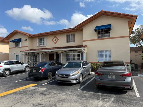 201-28-2212 W 74th St, Hialeah, FL, 33016-6771 | Card Image