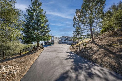4121 Voyager Way, Shingle Springs, CA, 95682-9300 | Card Image