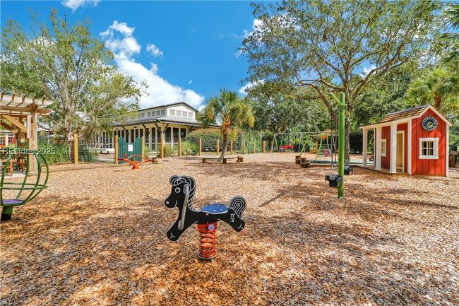 24 Carrier Blf, House other with 5 bedrooms, 5 bathrooms and null parking in Bluffton SC | Image 79