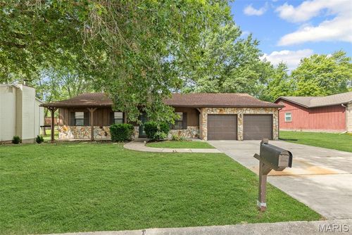 117 Timber Dr, Swansea, IL, 62226-8002 | Card Image