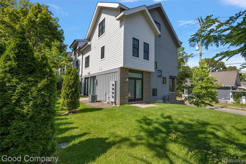 103 W Davis Ave, Ann Arbor, MI, 48103-5484 | Card Image