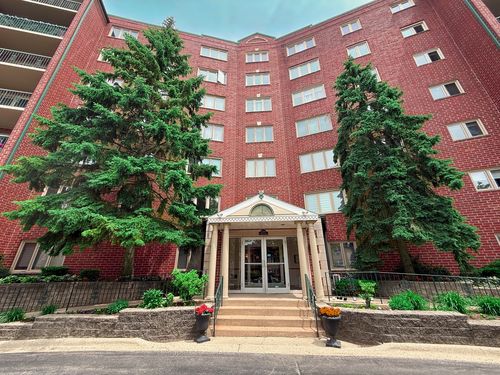 304-8580 W Foster Ave, Norridge, IL, 60706-5703 | Card Image