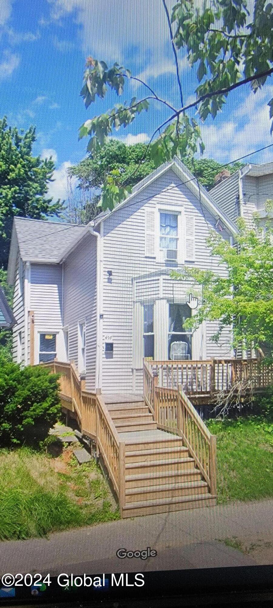 Hamilton St, Albany, NY 12203
