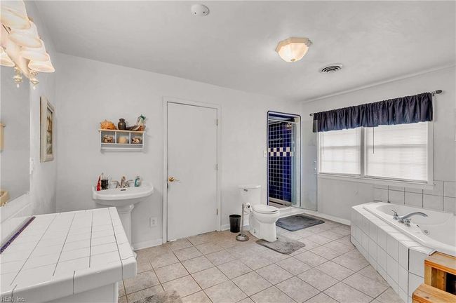 Primary Bath | Image 14