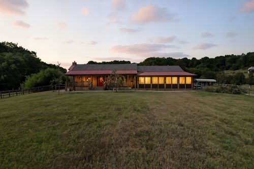 1860 Theta Pike, Columbia, TN, 38401-1309 | Card Image