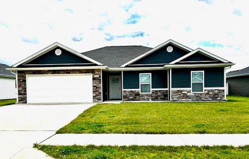 702 Addie Ln, CENTRALIA, MO, 65240-5517 | Card Image
